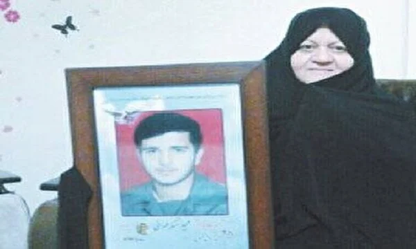 رشادت شهید نوجوان در شکار تانک‌های دشمن/ روایت مادر شهید «مسگر تهرانی» از غیرتمندی پسرش