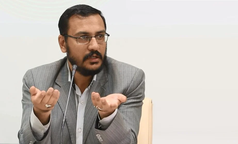 «شهید آوینی» با خودآگاهی ایرانیان را به دیدار هنر جدید برده است